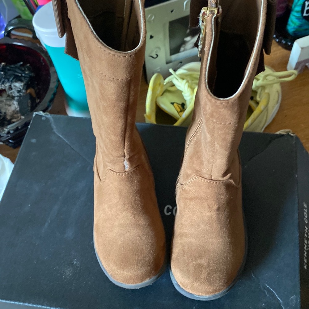 Toddler girl Kenneth Cole rider boots size 5 brown with a bow tie
